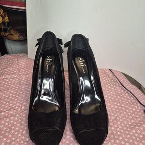 Shi by JOURNEYS Black Peep-Toe Heels